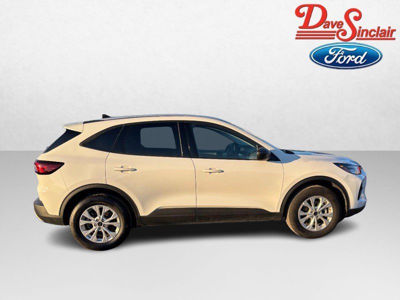 Used 2025 Ford Escape Active AWD/4WD image 5