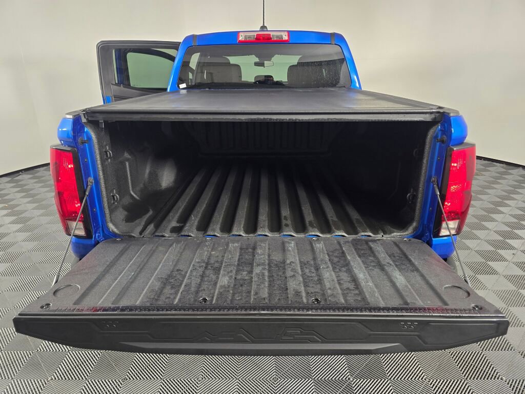Used 2023 Chevrolet Colorado Trail Boss image 16