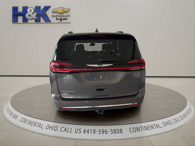 Used 2022 Chrysler Pacifica Touring-L FWD image 5