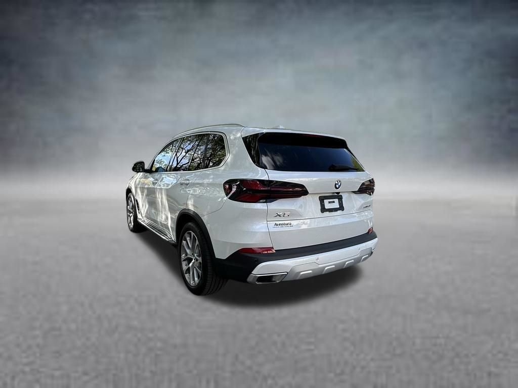 Used 2025 BMW X5 xDrive40i AWD/4WD image 5