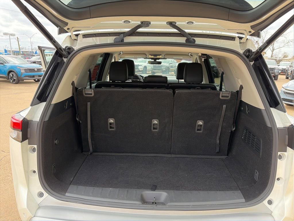 Certified 2024 Nissan Pathfinder SL image 10