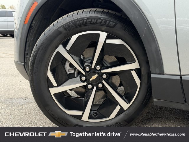 Used 2025 Chevrolet Equinox EV LT w/ Comfort Package FWD image 10
