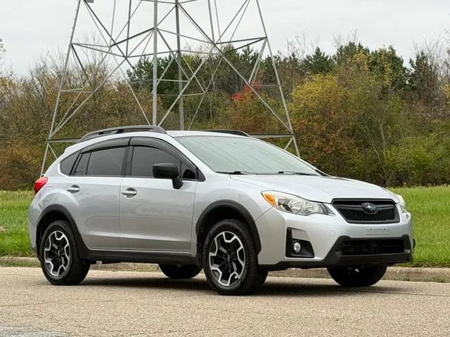 Used 2016 Subaru Crosstrek 2.0i Premium AWD/4WD image 1