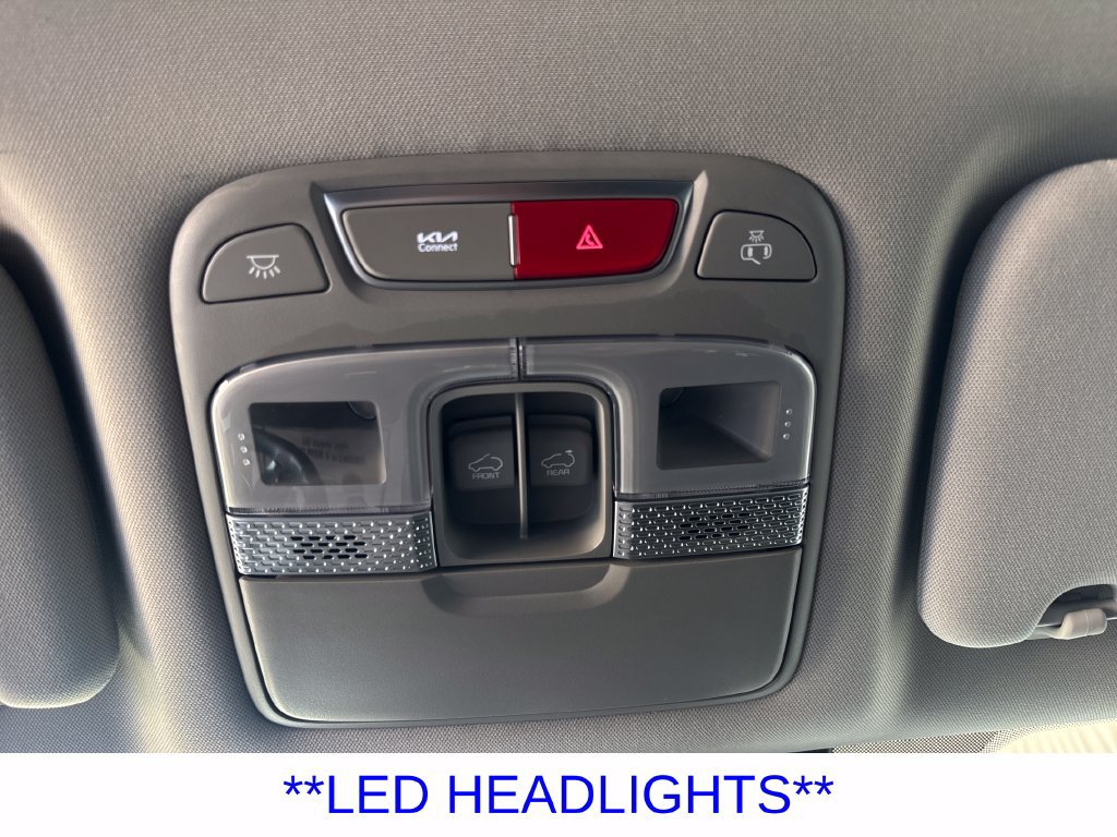 Used 2024 Kia Telluride SX w/ Towing Package FWD image 20