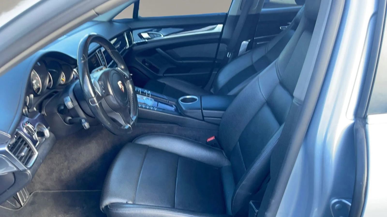 Used 2015 Porsche Panamera S RWD image 33