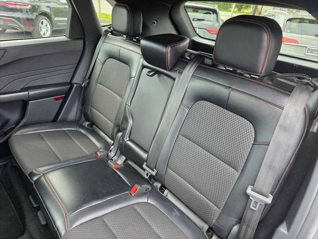 Used 2024 Ford Escape ST-Line AWD/4WD image 17