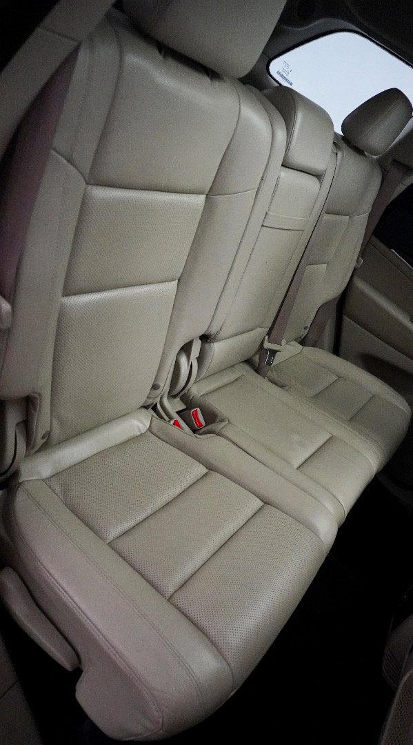 Used 2015 Jeep Grand Cherokee Limited w/ Luxury Group II image 8