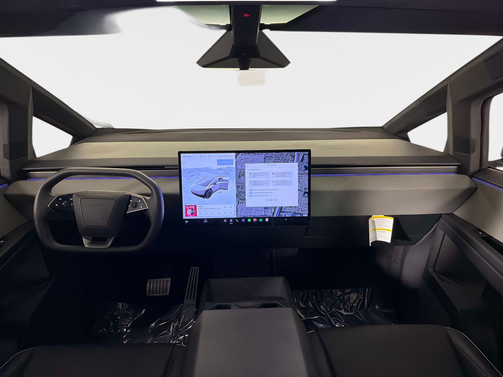 Used 2024 Tesla Cybertruck AWD Crew Cab image 37