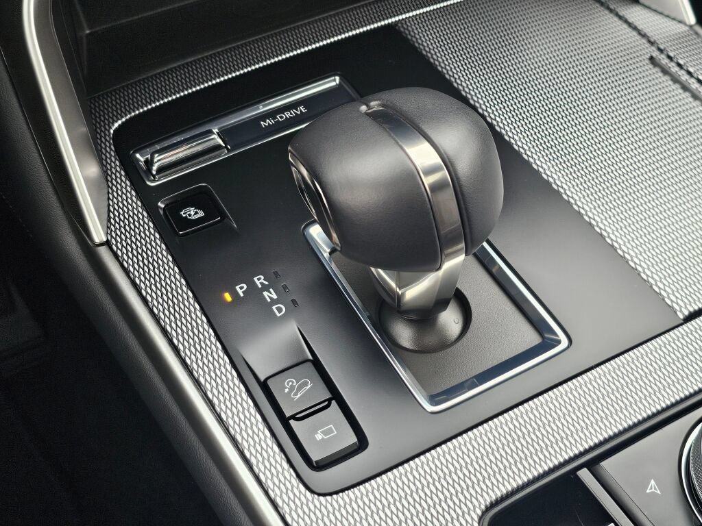 Certified 2025 MAZDA CX-90 Plug-In Hybrid w/ Premium Plus AWD/4WD image 16