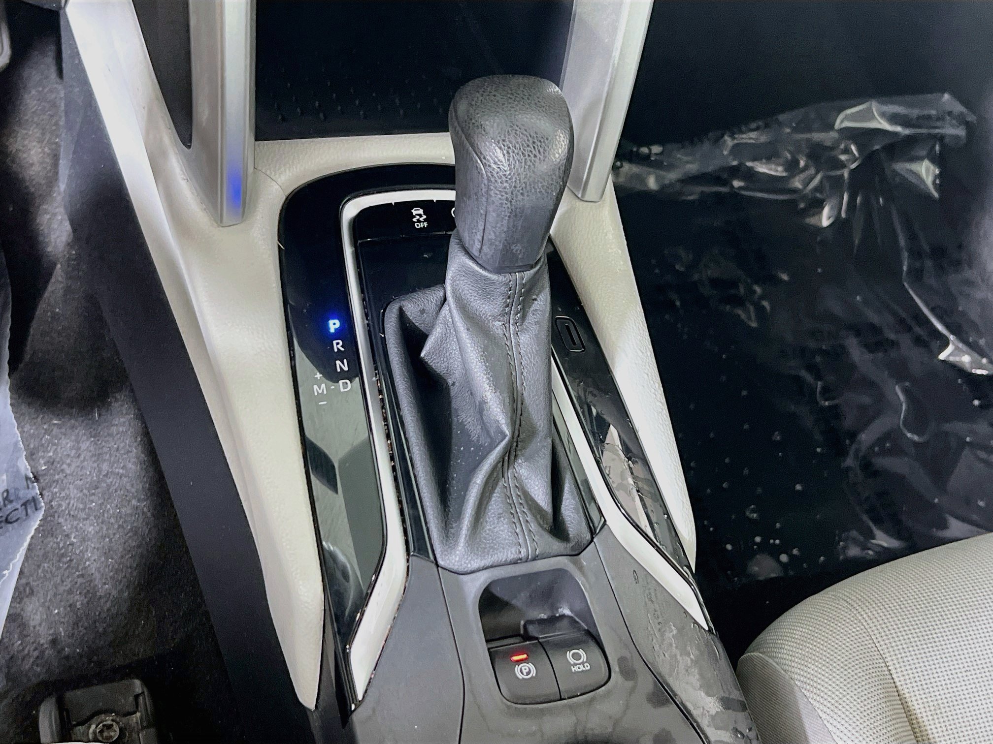 Used 2022 Toyota Corolla Cross L AWD/4WD image 16