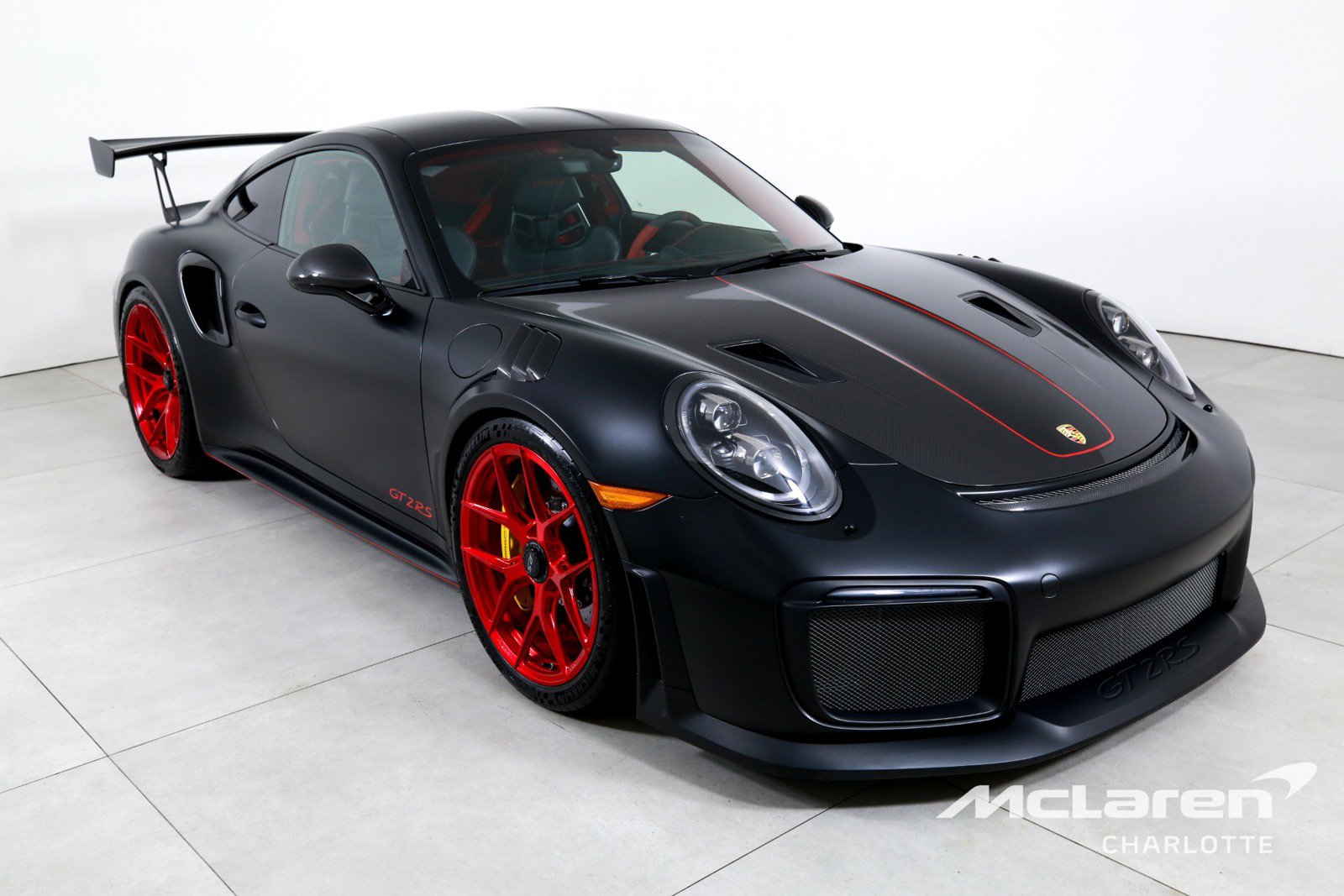 Used 2018 Porsche 911 GT2 RS RWD image 3