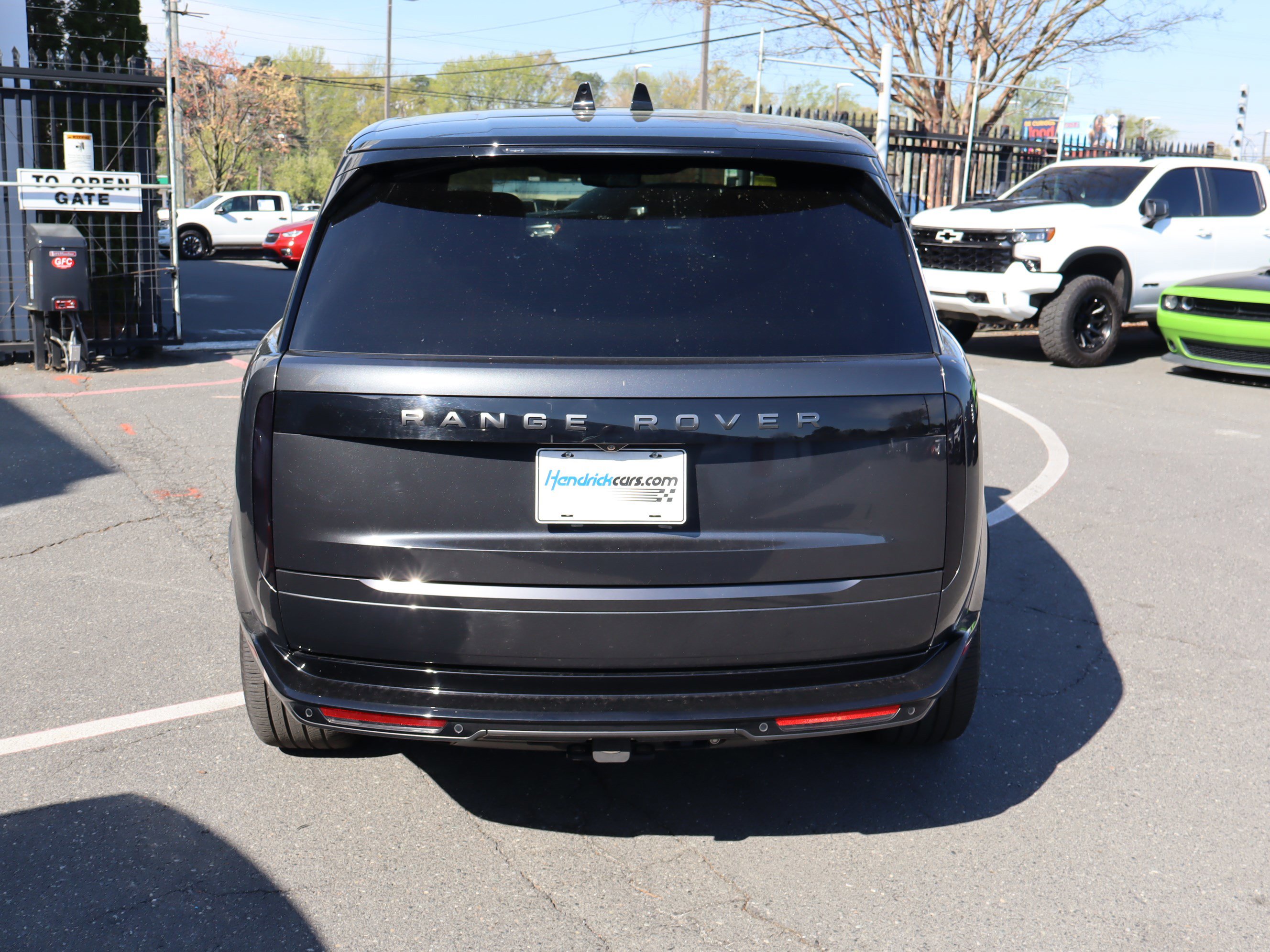 Used 2024 Land Rover Range Rover SE image 9