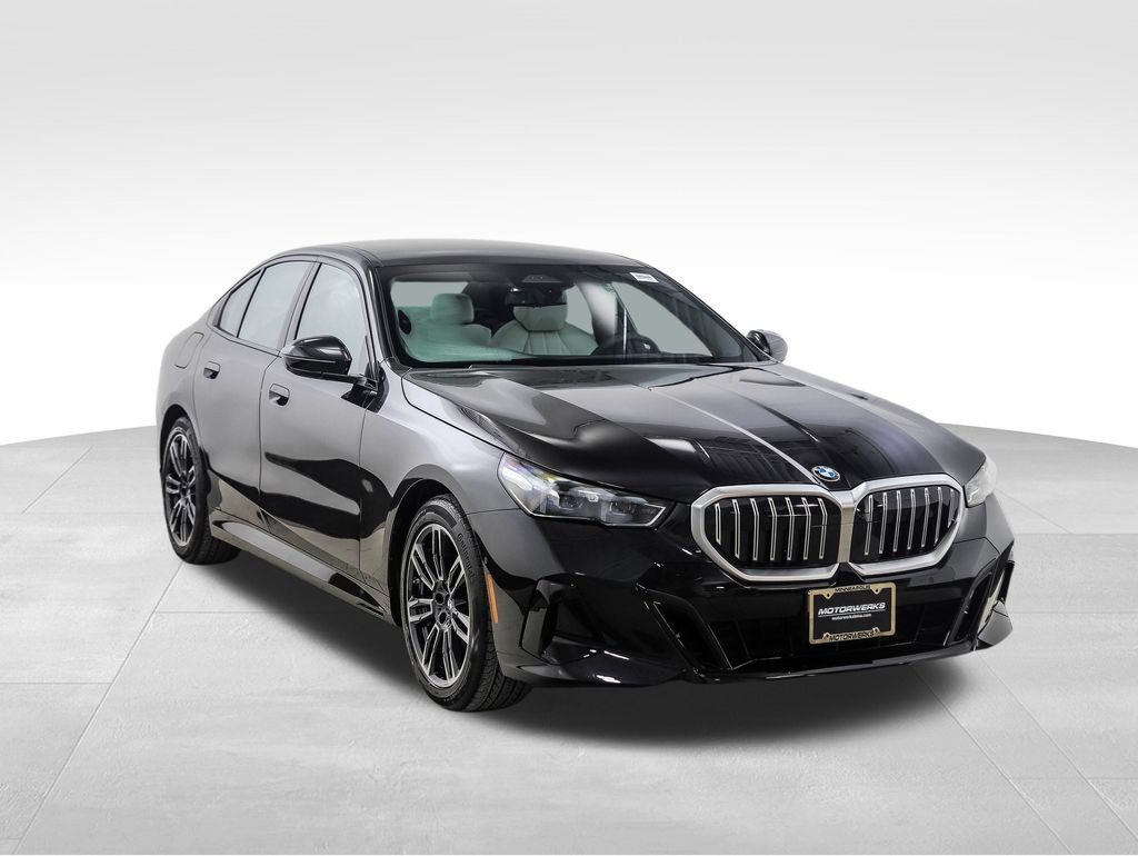 Certified 2025 BMW 530i xDrive w/ M Sport Package image 7