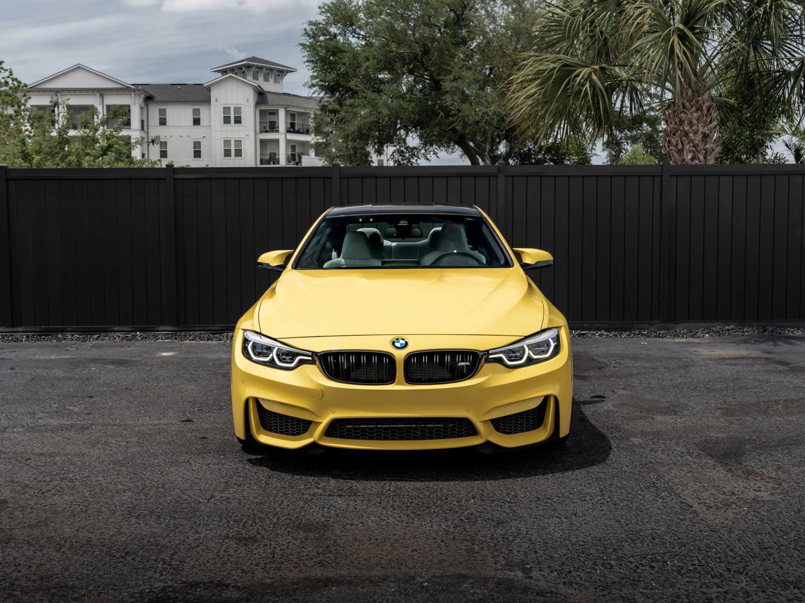 Used 2019 BMW M4 Coupe w/ Competition Package RWD image 9