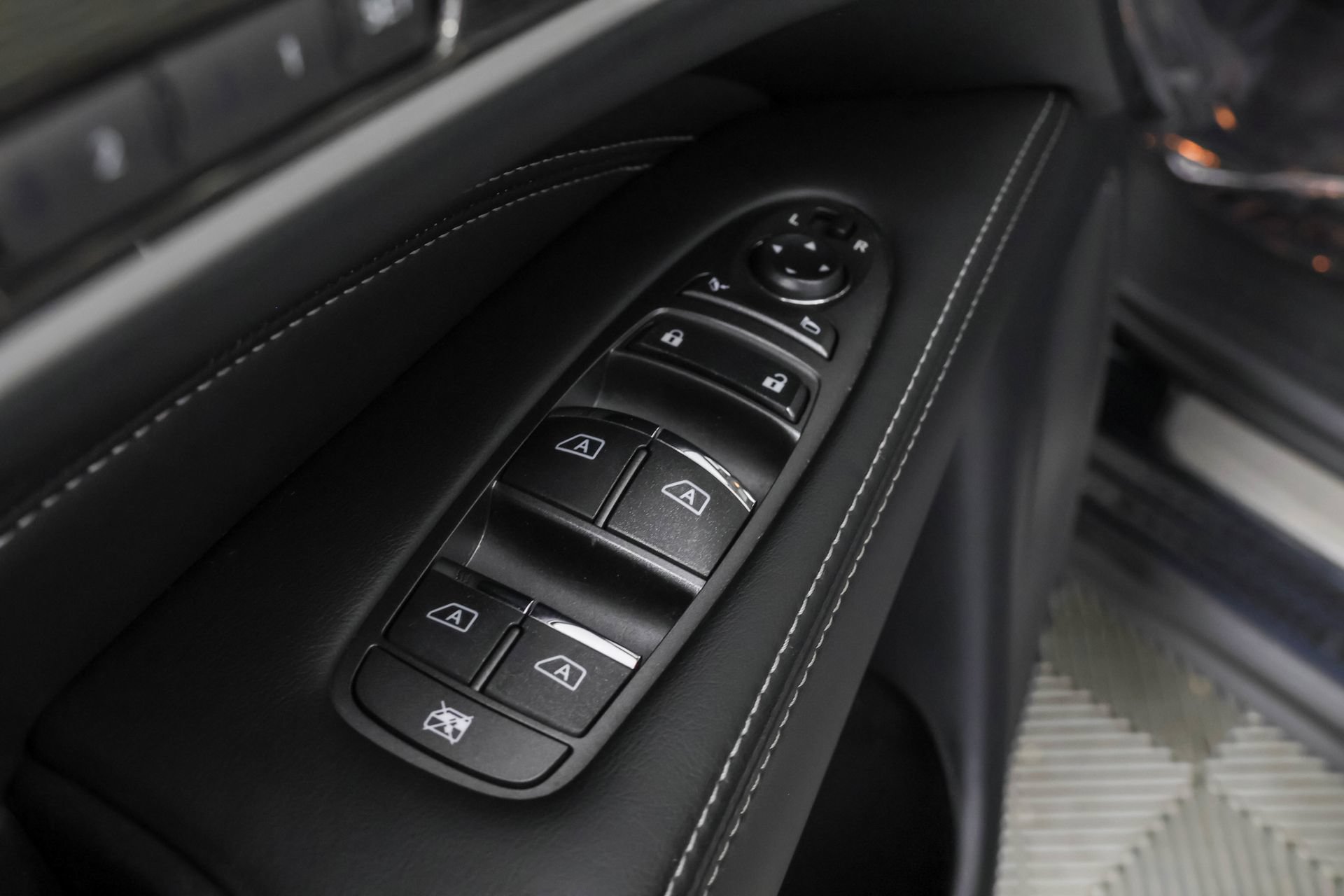 Used 2020 INFINITI QX60 Signature Edition AWD/4WD image 36