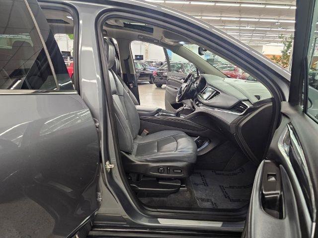 Used 2019 Buick Enclave Essence FWD image 13