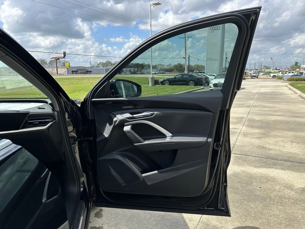 New 2025 Audi Q5 Premium Plus image 33