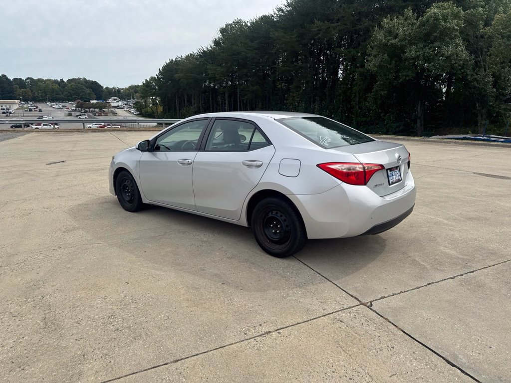 Used 2017 Toyota Corolla LE FWD image 13
