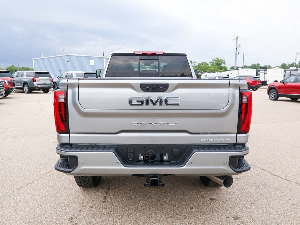 New 2026 GMC Sierra 3500 Denali Ultimate w/ LPO, Black Badging Package AWD/4WD image 4