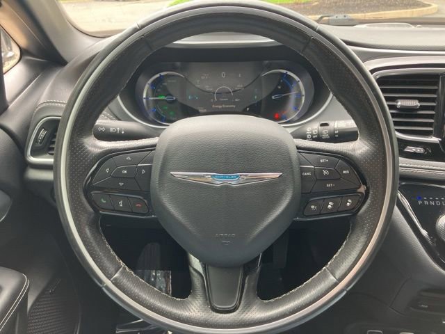 Used 2020 Chrysler Pacifica Limited w/ Advanced Safetytec Group image 13