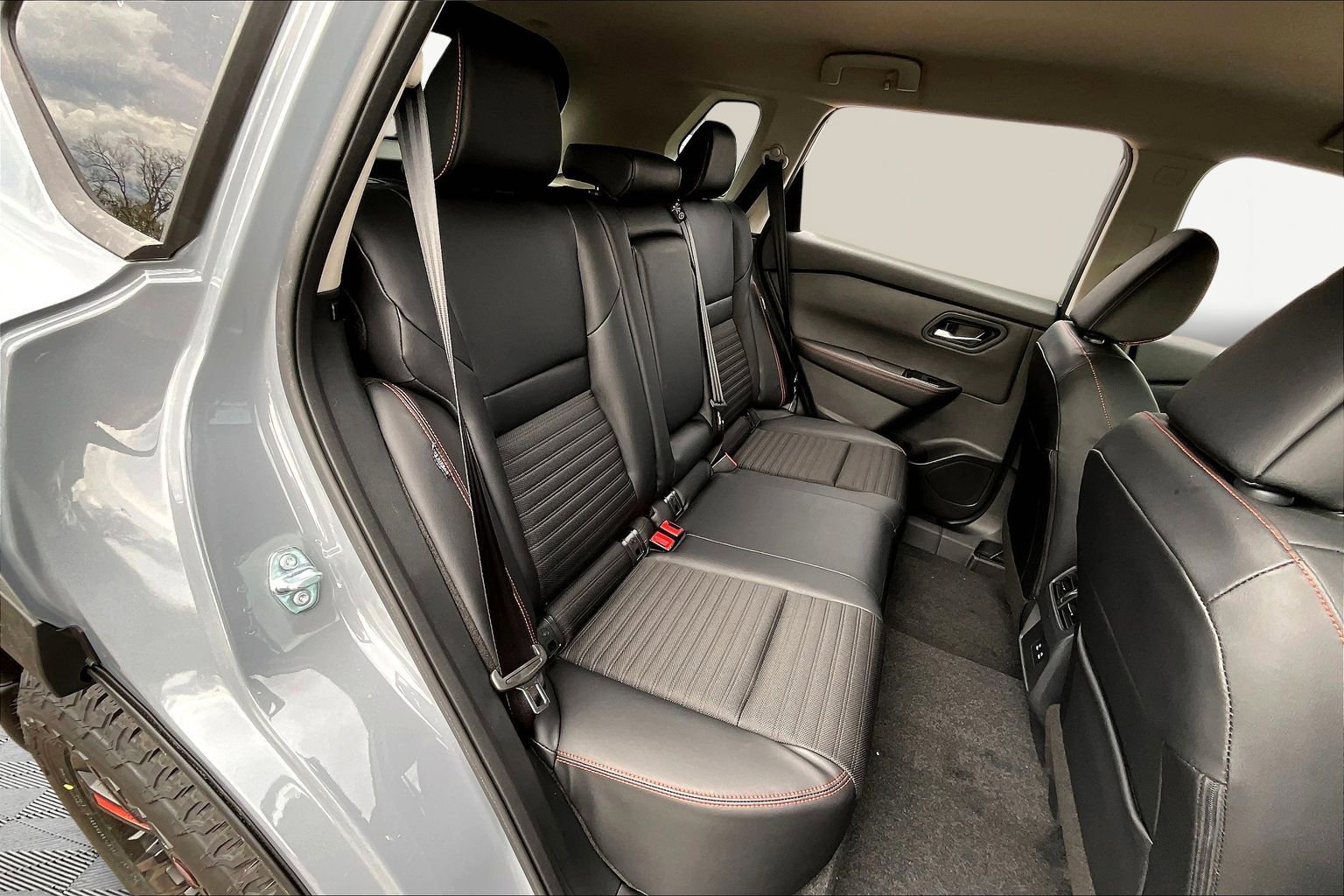 New 2026 Nissan Rogue SV AWD/4WD image 19