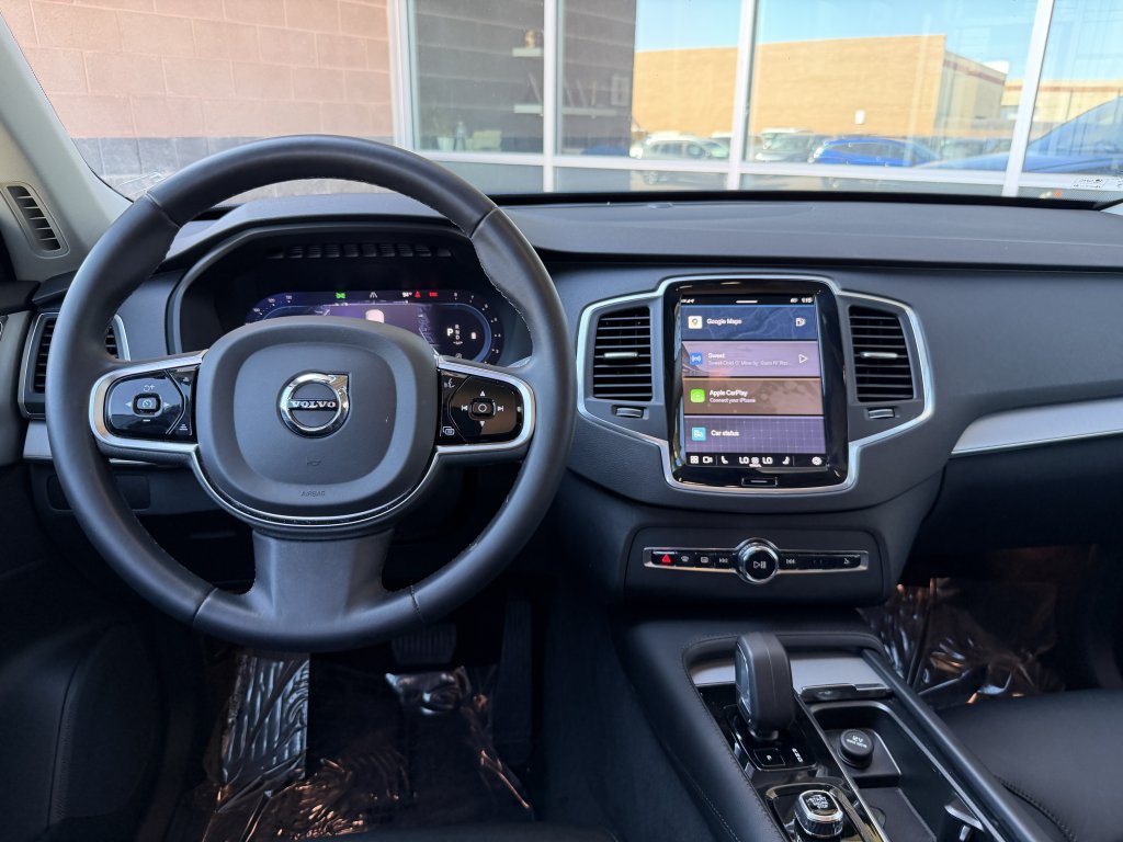 Used 2023 Volvo XC90 B5 Core w/ Protection Package AWD/4WD image 16