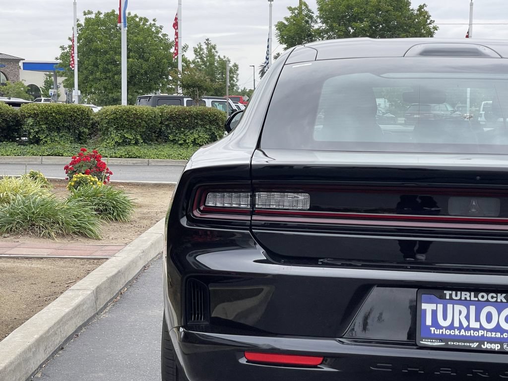 New 2026 Dodge Charger R/T w/ Blacktop Package AWD/4WD image 8