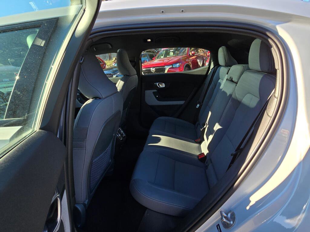 Used 2023 Polestar Polestar 2 w/ Pilot Pack image 17