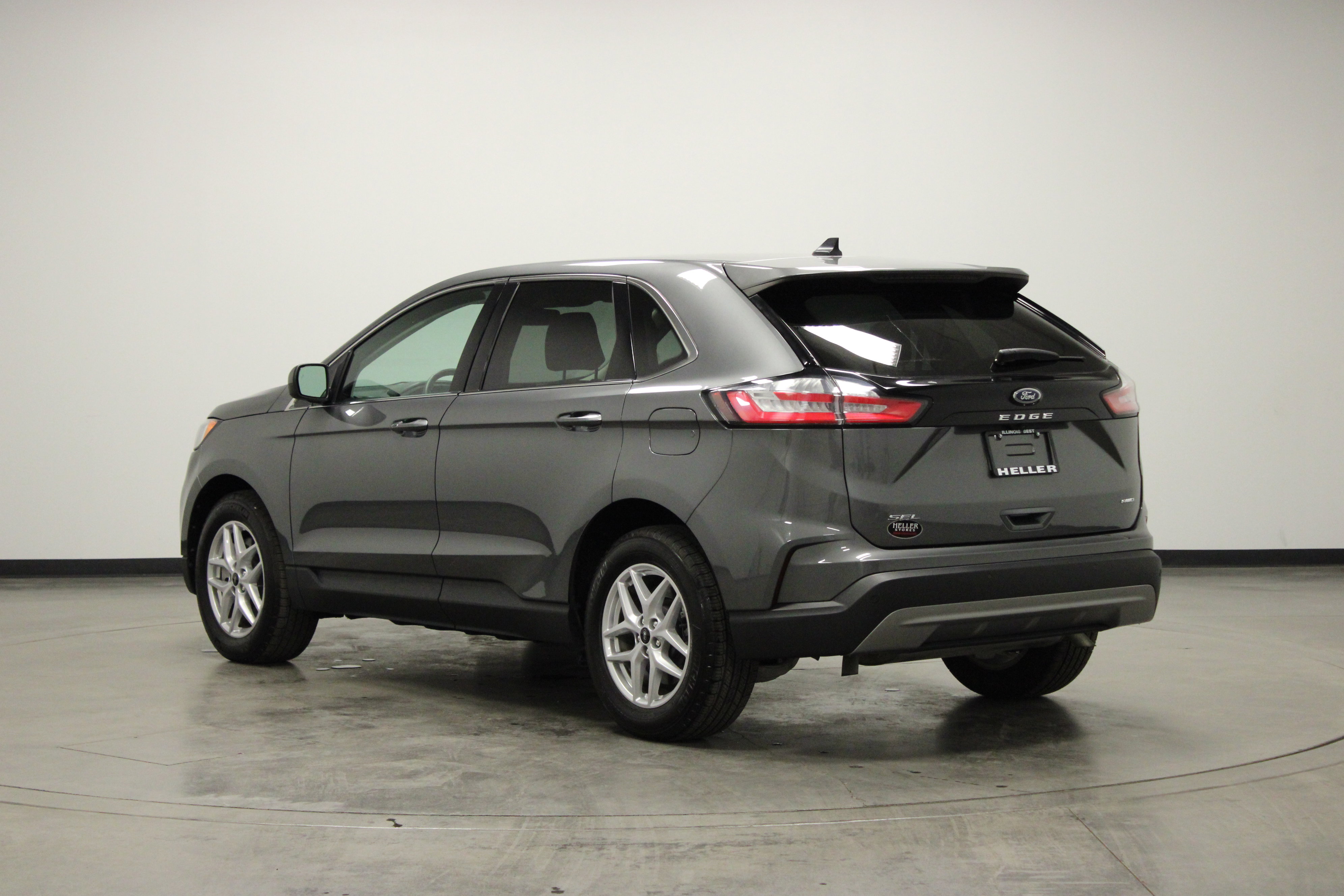 Used 2024 Ford Edge SEL AWD/4WD image 6
