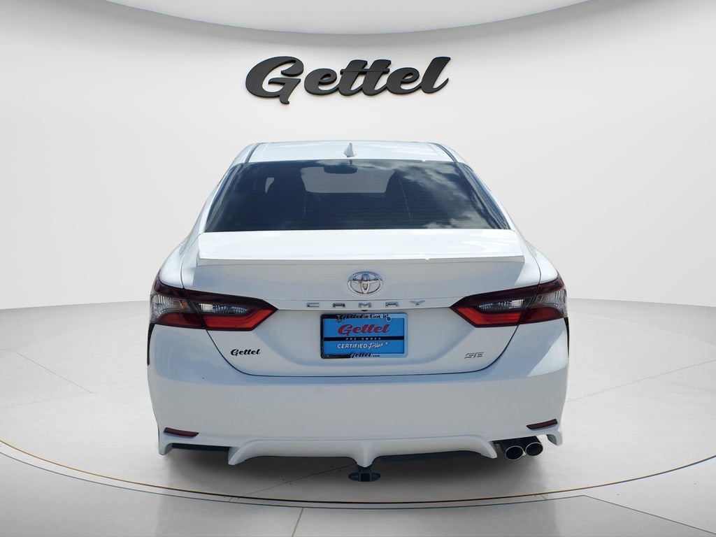 Used 2024 Toyota Camry SE w/ Convenience Package FWD image 5