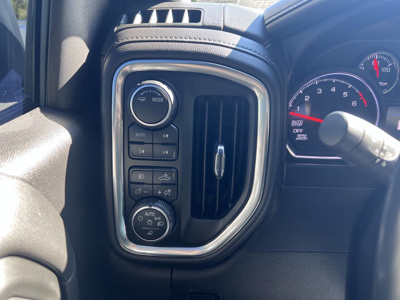 Used 2020 Chevrolet Silverado 1500 LTZ w/ LTZ Plus Package image 16