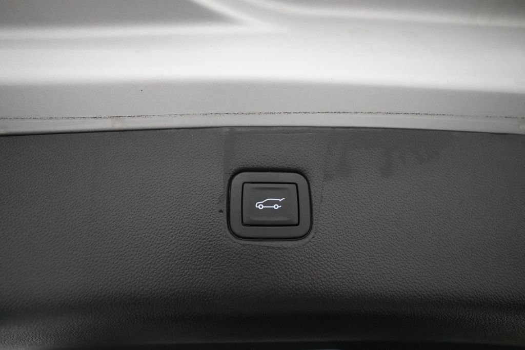 Used 2019 Chevrolet Blazer LT image 15