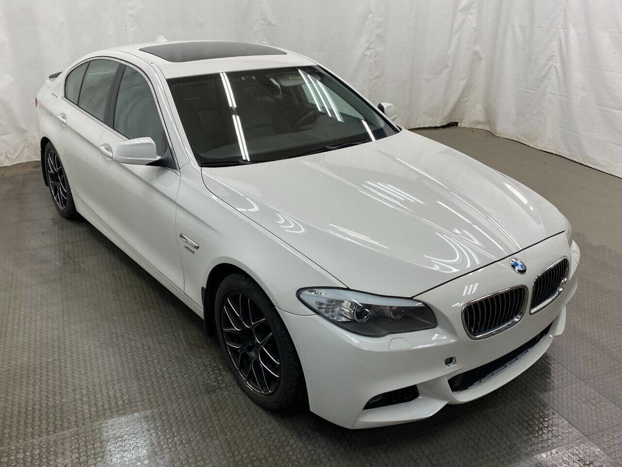 Used 2012 BMW 528i xDrive Sedan image 2