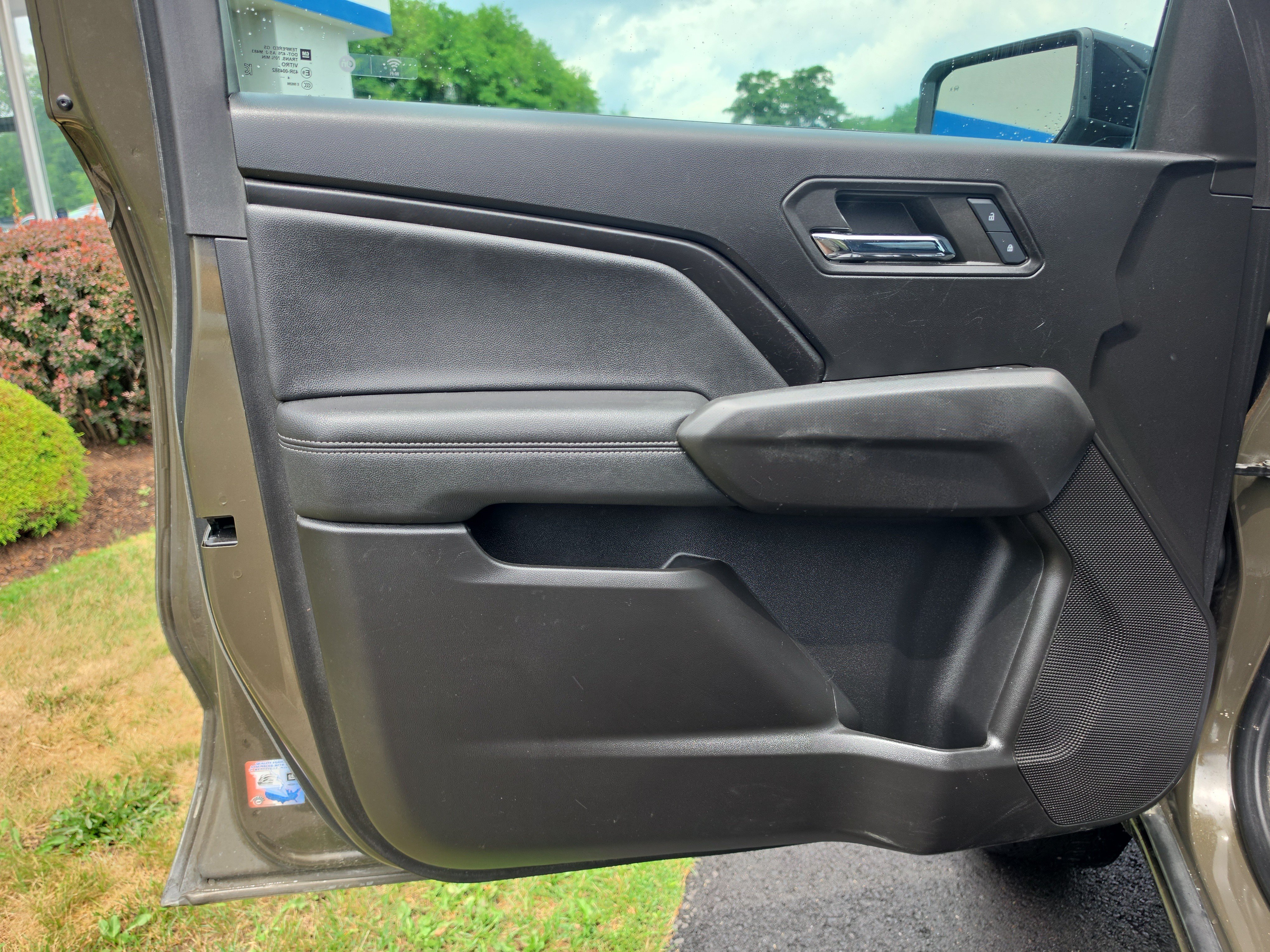 Used 2024 GMC Canyon Elevation w/ Elevation Premium Package AWD/4WD image 16