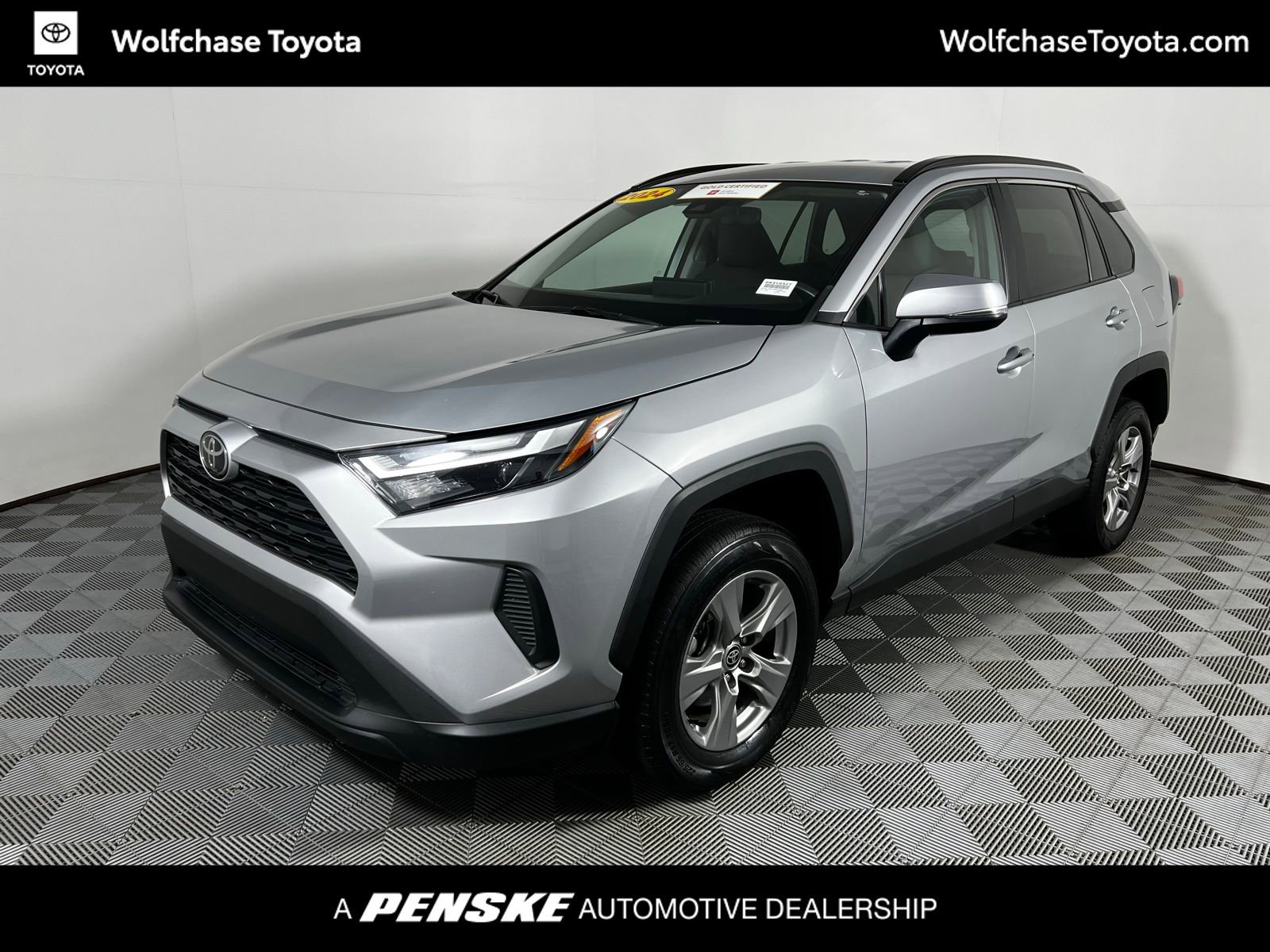 Certified 2024 Toyota RAV4 XLE FWD image 1