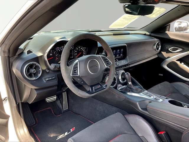 Used 2021 Chevrolet Camaro ZL1 RWD image 16