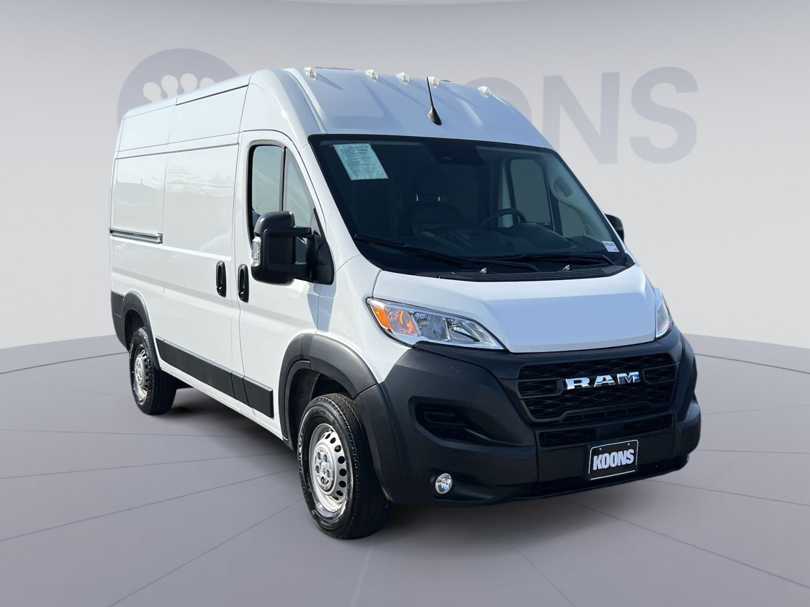 Used 2024 RAM ProMaster 2500 w/ Convenience Group FWD image 2