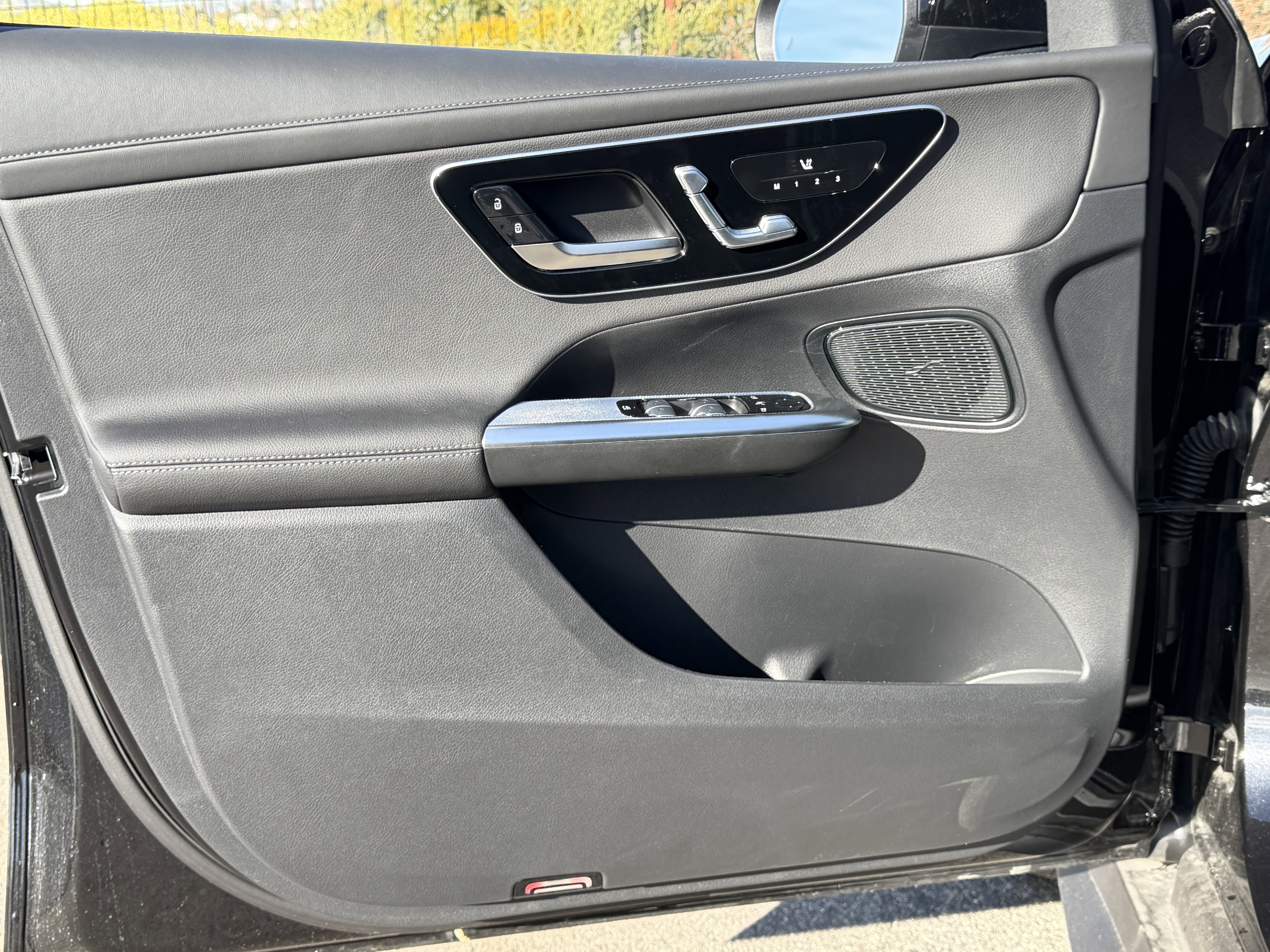 New 2025 Mercedes-Benz GLC 300 4MATIC image 16