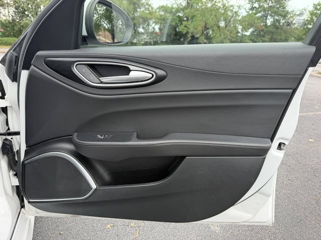Used 2018 Alfa Romeo Giulia RWD image 29
