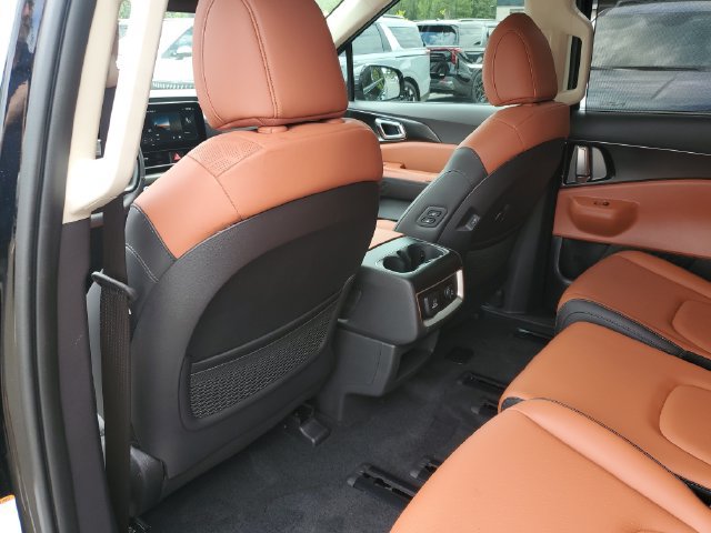 New 2027 Kia Carnival SX w/ Dark Edition Package FWD image 19
