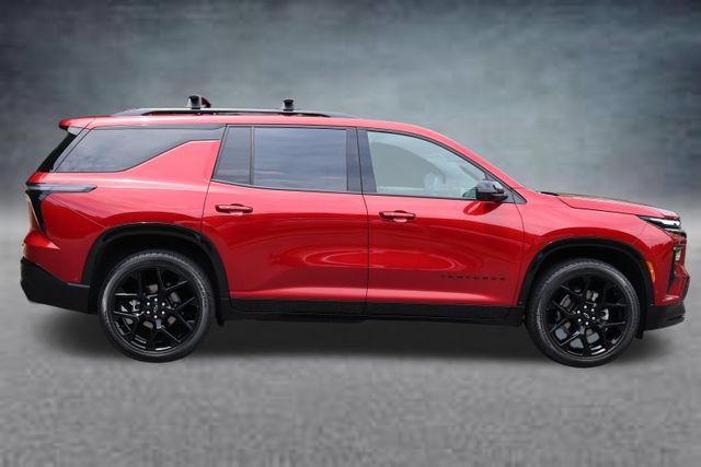 Used 2026 Chevrolet Traverse RS AWD/4WD image 2