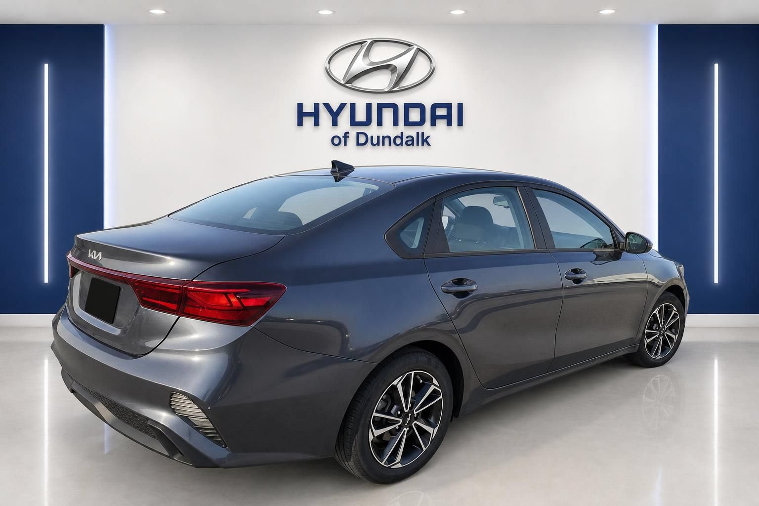 Used 2023 Kia Forte LXS FWD image 4