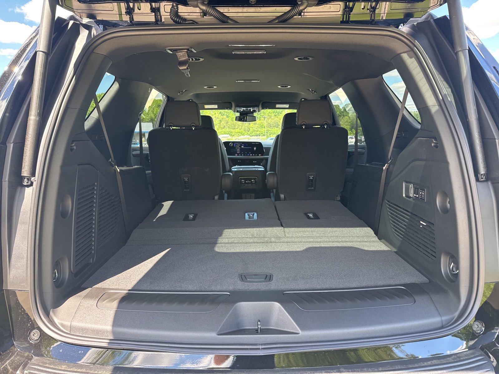 New 2026 Chevrolet Tahoe LT w/ Comfort Package AWD/4WD image 12