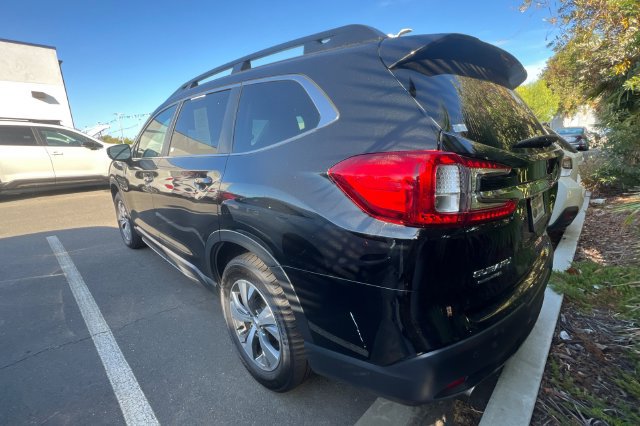Used 2025 Subaru Ascent Premium AWD/4WD image 6