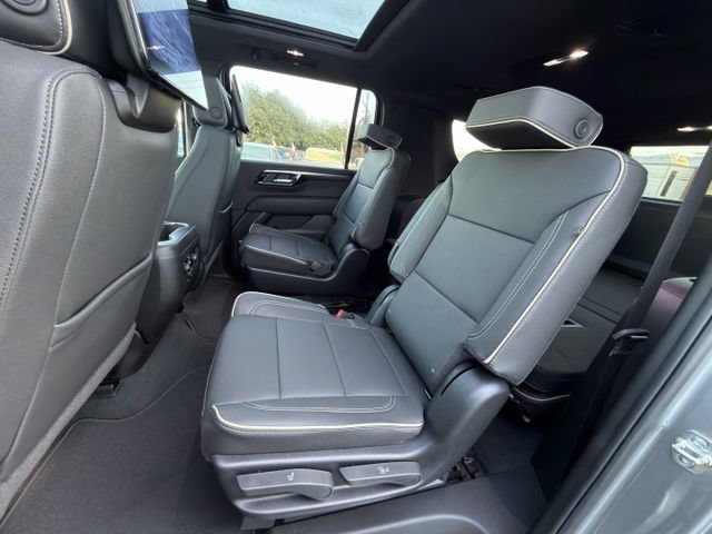 New 2026 Chevrolet Suburban Premier RWD image 22