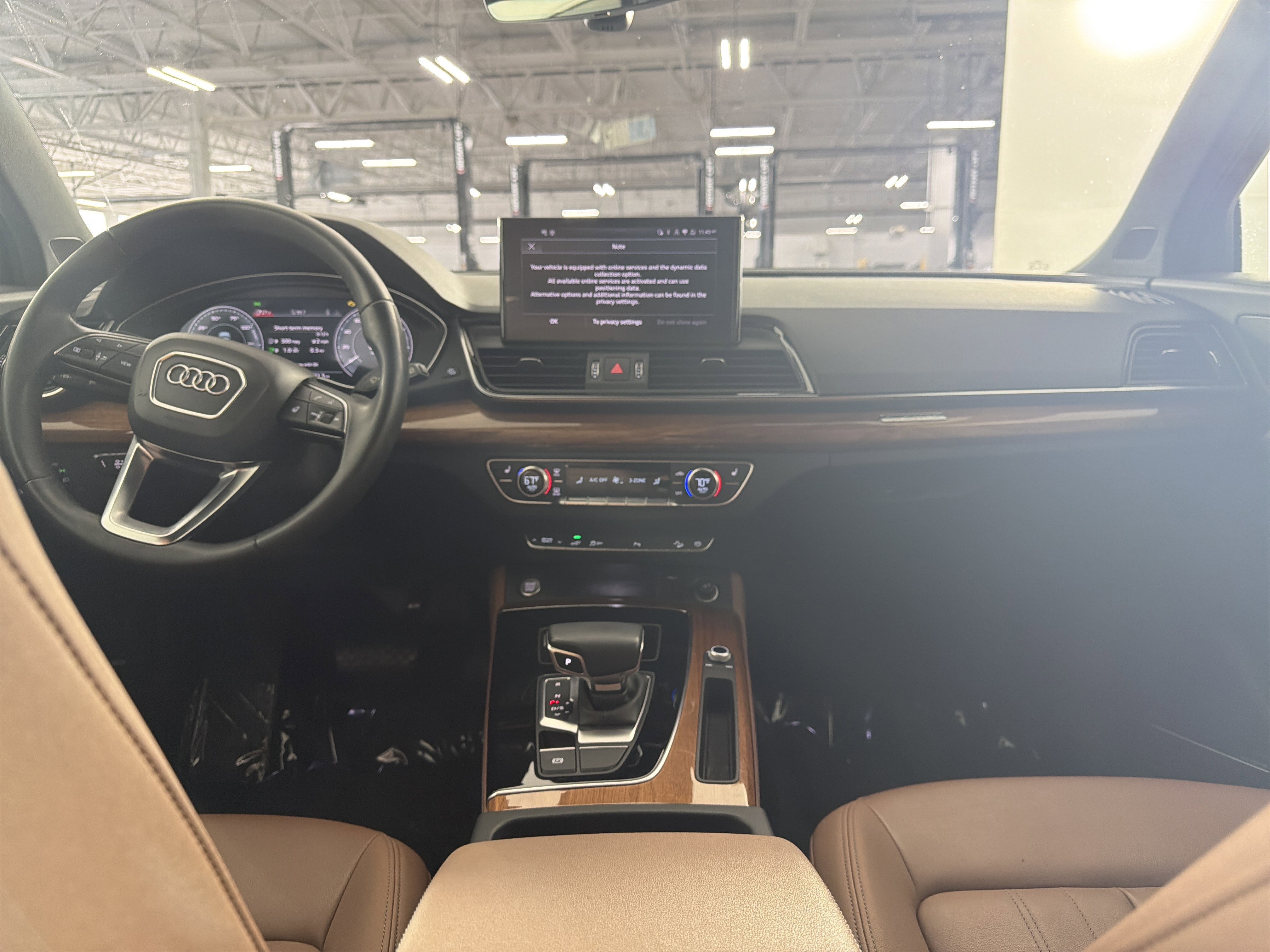 Used 2021 Audi Q5 e Premium Plus w/ Premium Plus Package image 17