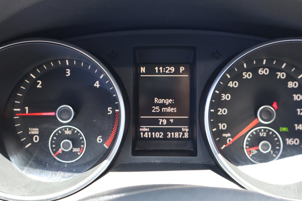Used 2011 Volkswagen Jetta TDI FWD image 21