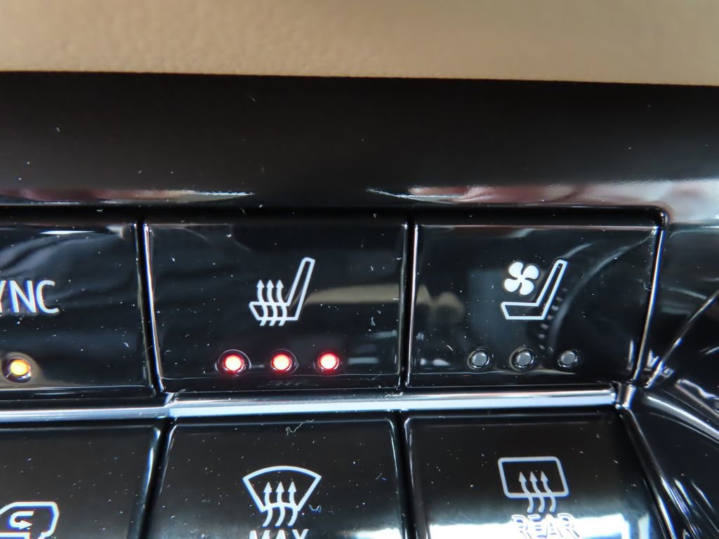 New 2026 Chevrolet Equinox ACTIV image 11