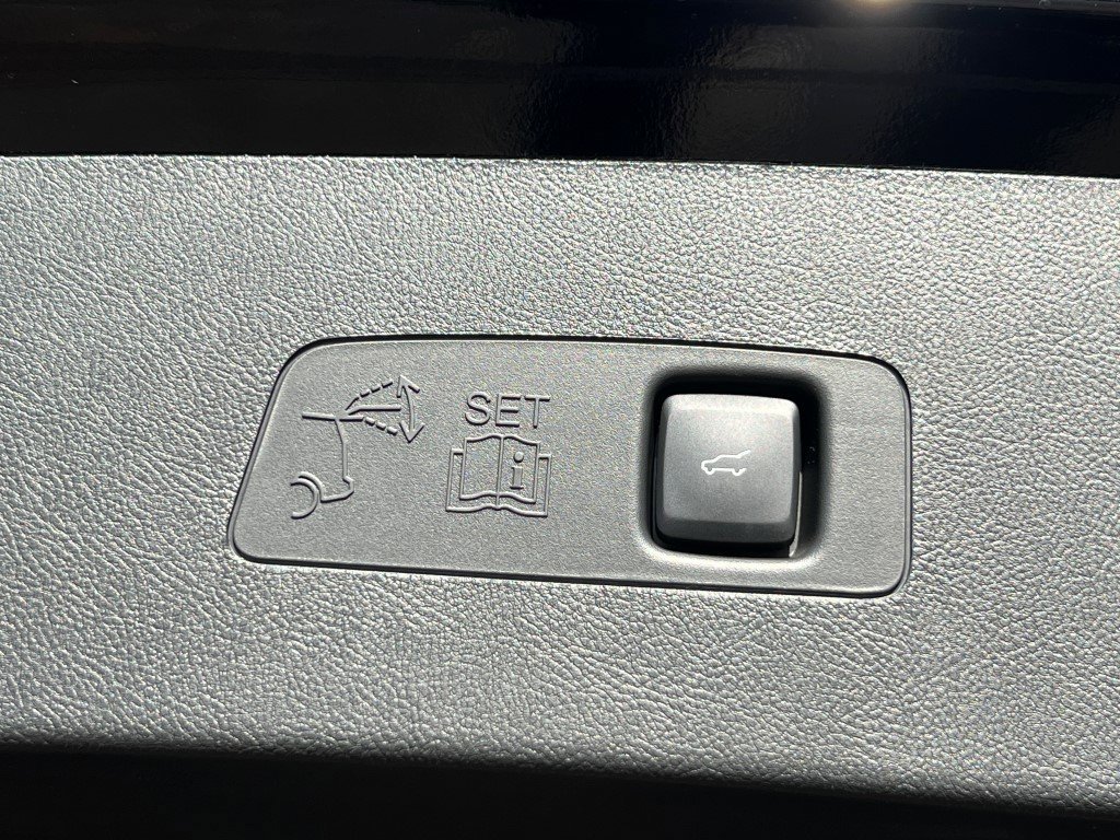 New 2026 Lincoln Corsair Reserve w/ Jet Appearance Package image 14