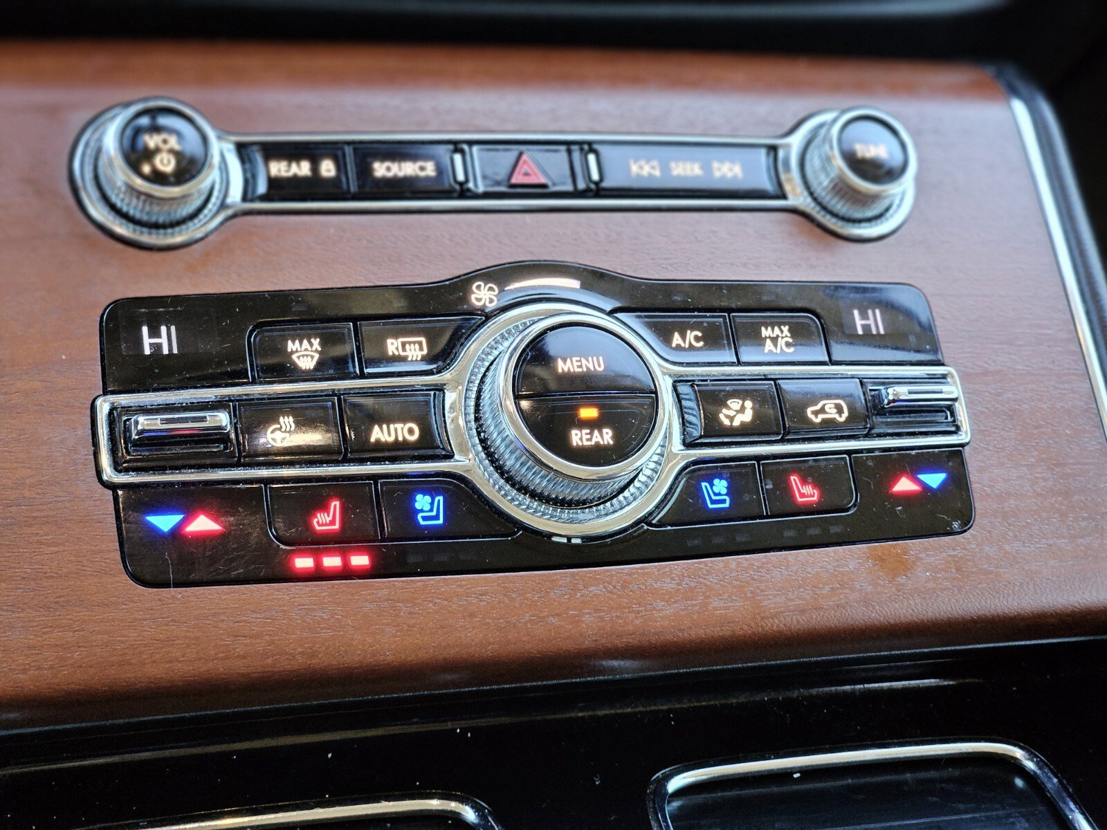 Used 2020 Lincoln Aviator Reserve w/ Elements Package Plus image 24